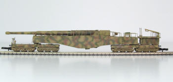 The complete model in Z (1:220) scale is 140mm long. This is a miniature work of art!